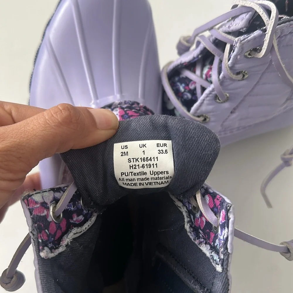 Sperry waterproof boots Girls Purple And Floral Duckboot, Size 2M youth